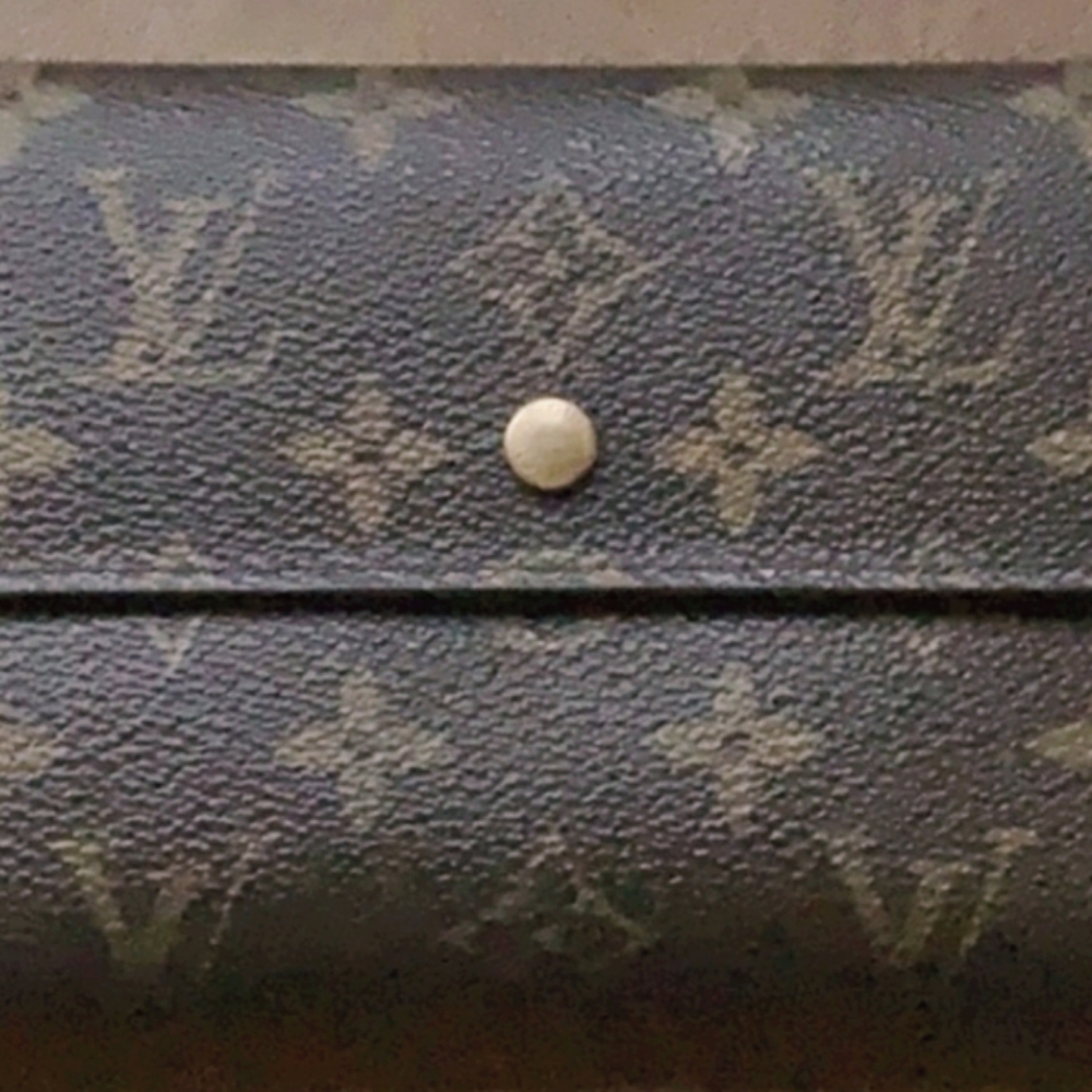 🎈Authentic LV Long wallet🎈